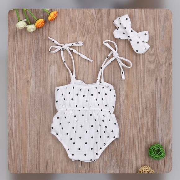 White & Black polka dot Romper & headband set child size 12-18 months - Picture 2 of 10